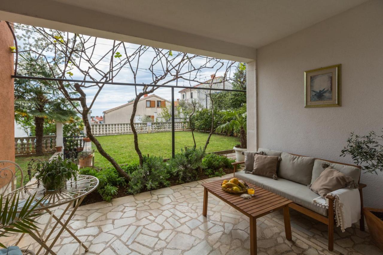 Apartments Zomzi Poreč Exteriör bild